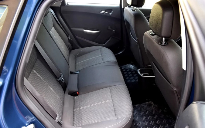 Opel Astra cena 26900 przebieg: 207121, rok produkcji 2012 z Elbląg małe 781